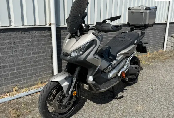 Scooter X-ADV 750 ABS – 2020 – 19.030 km Goede Staat