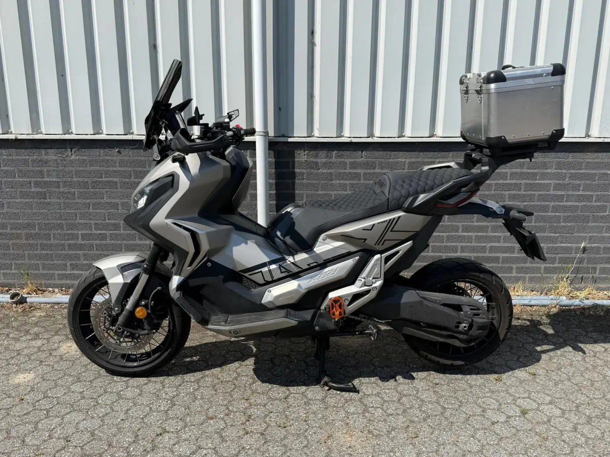 Scooter X-ADV 750 ABS – 2020 – 19.030 km Goede Staat