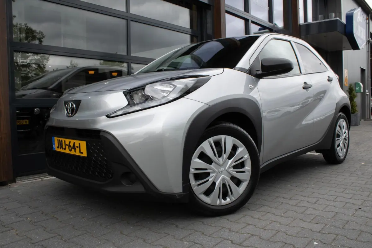 1.0 VVT-i MT|Adaptive Cruisecontrol|Grootlichtassistent|