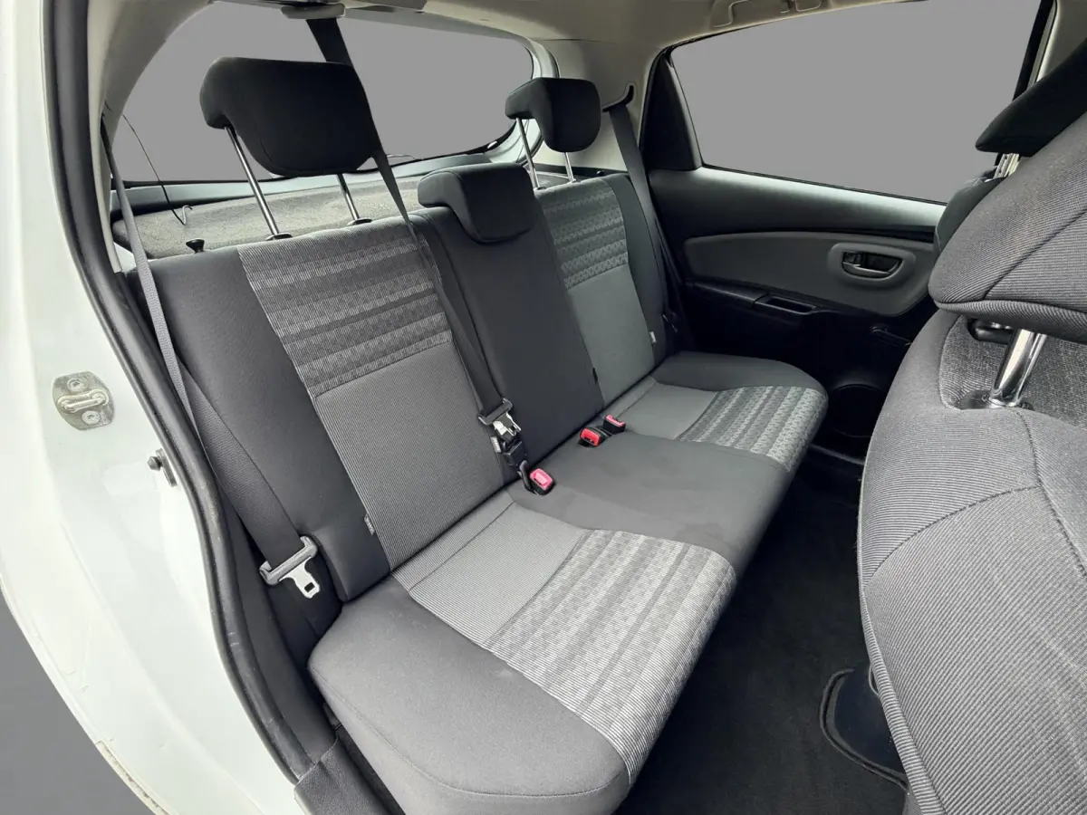 1.0 VVT-i Aspiration / Volledige Historie / Bluetooth / Camera / Airco / NL Dealer geleverde auto /