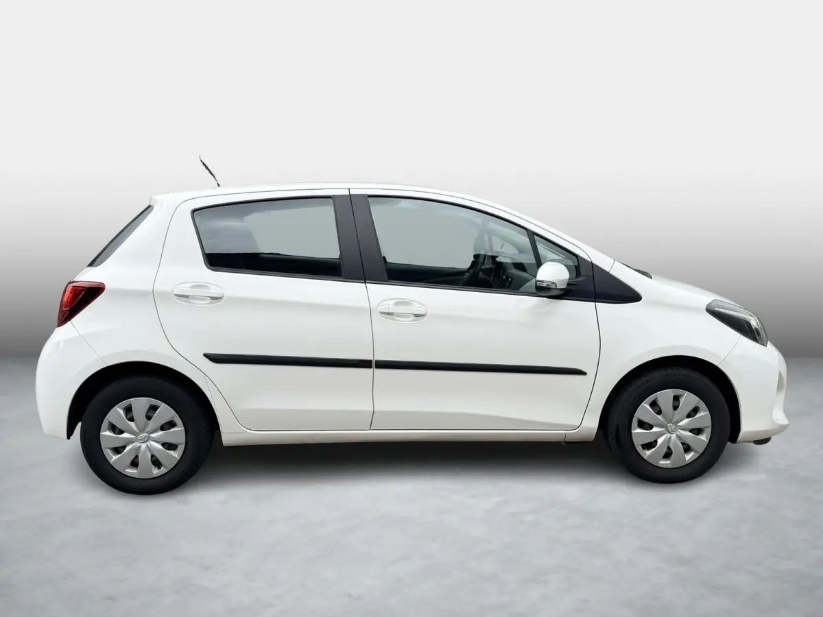 1.0 VVT-i Aspiration / Volledige Historie / Bluetooth / Camera / Airco / NL Dealer geleverde auto /