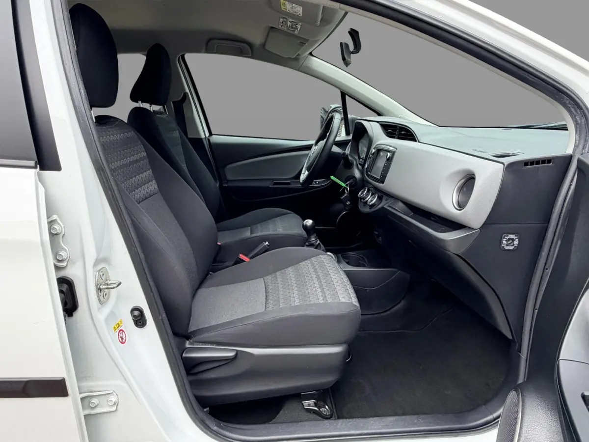 1.0 VVT-i Aspiration / Volledige Historie / Bluetooth / Camera / Airco / NL Dealer geleverde auto /