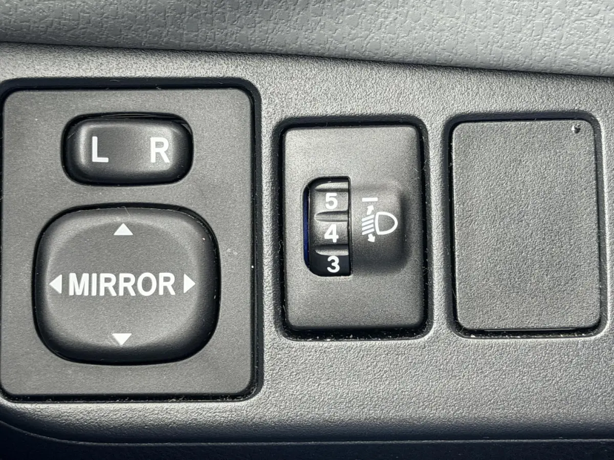 1.0 VVT-i Aspiration / Volledige Historie / Bluetooth / Camera / Airco / NL Dealer geleverde auto /