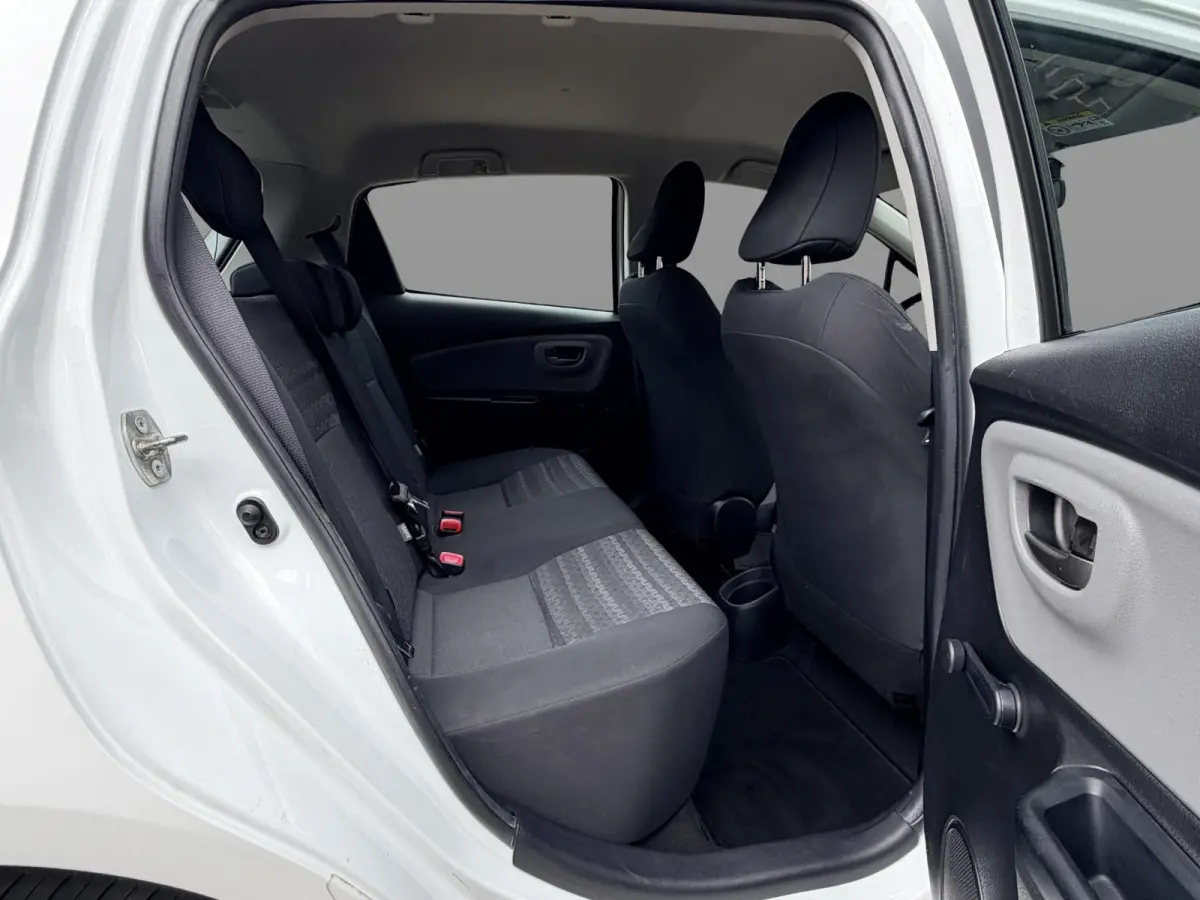 1.0 VVT-i Aspiration / Volledige Historie / Bluetooth / Camera / Airco / NL Dealer geleverde auto /
