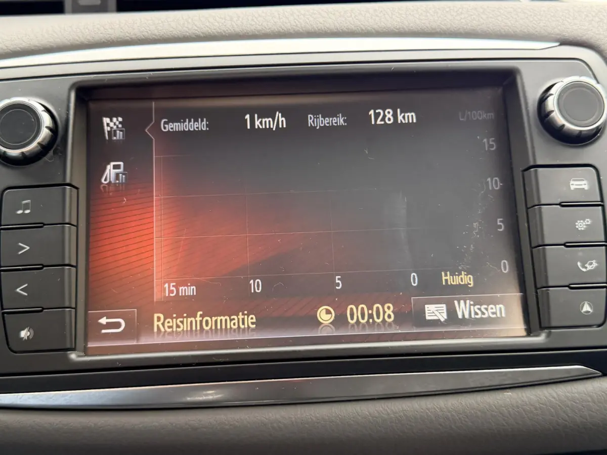 1.0 VVT-i Aspiration / Volledige Historie / Bluetooth / Camera / Airco / NL Dealer geleverde auto /