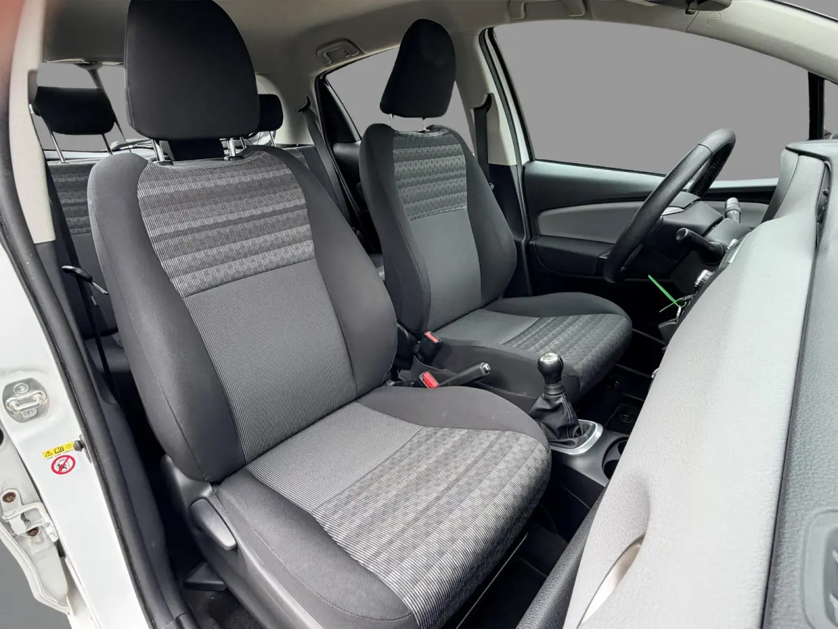 1.0 VVT-i Aspiration / Volledige Historie / Bluetooth / Camera / Airco / NL Dealer geleverde auto /
