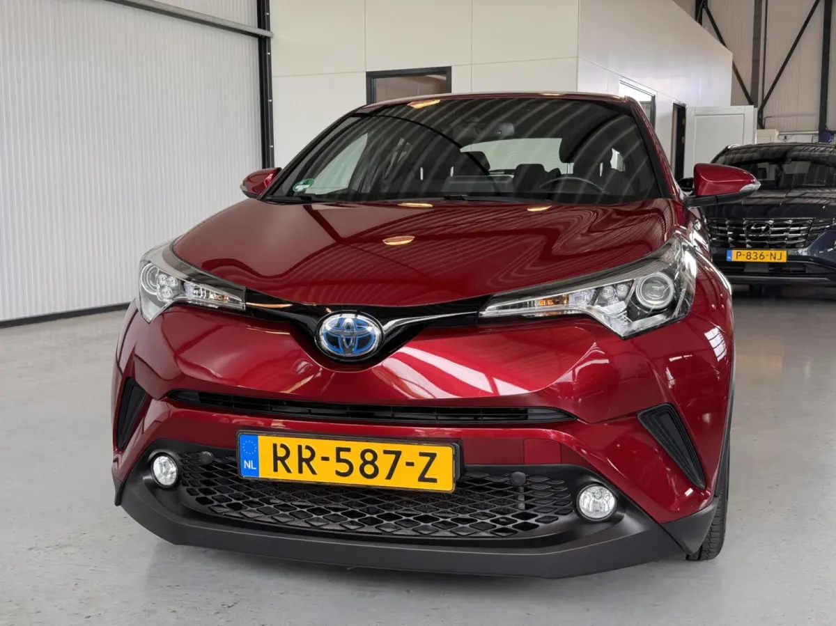 1.8 Hybrid Active|Camera|Apple&Android CarPlay|