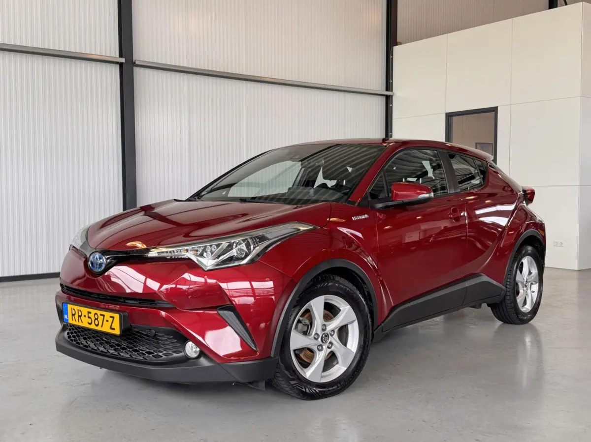 1.8 Hybrid Active|Camera|Apple&Android CarPlay|