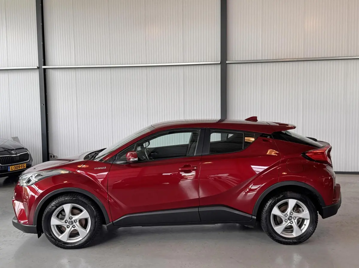 1.8 Hybrid Active|Camera|Apple&Android CarPlay|