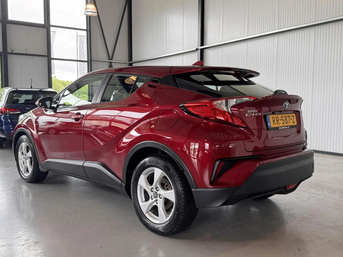 1.8 Hybrid Active|Camera|Apple&Android CarPlay|