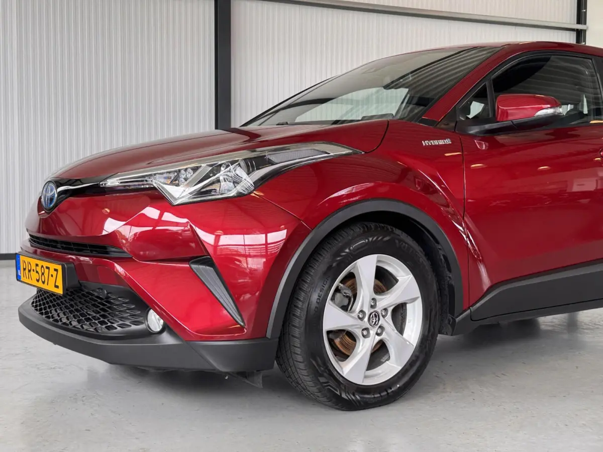 1.8 Hybrid Active|Camera|Apple&Android CarPlay|