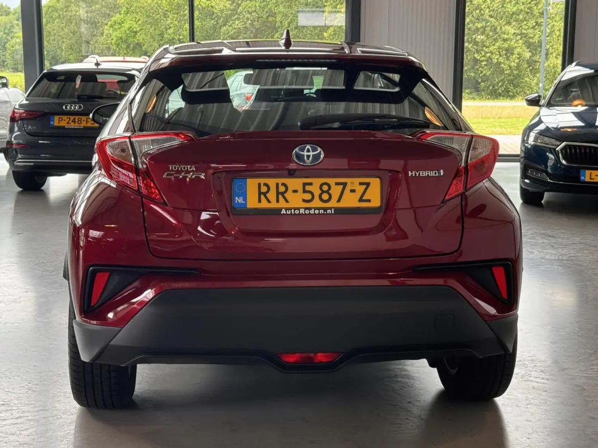 1.8 Hybrid Active|Camera|Apple&Android CarPlay|