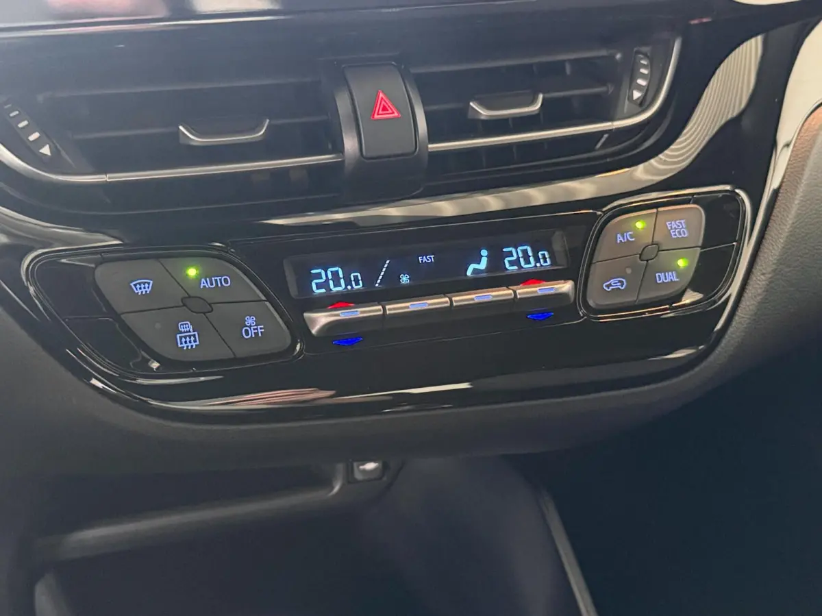 1.8 Hybrid Active|Camera|Apple&Android CarPlay|