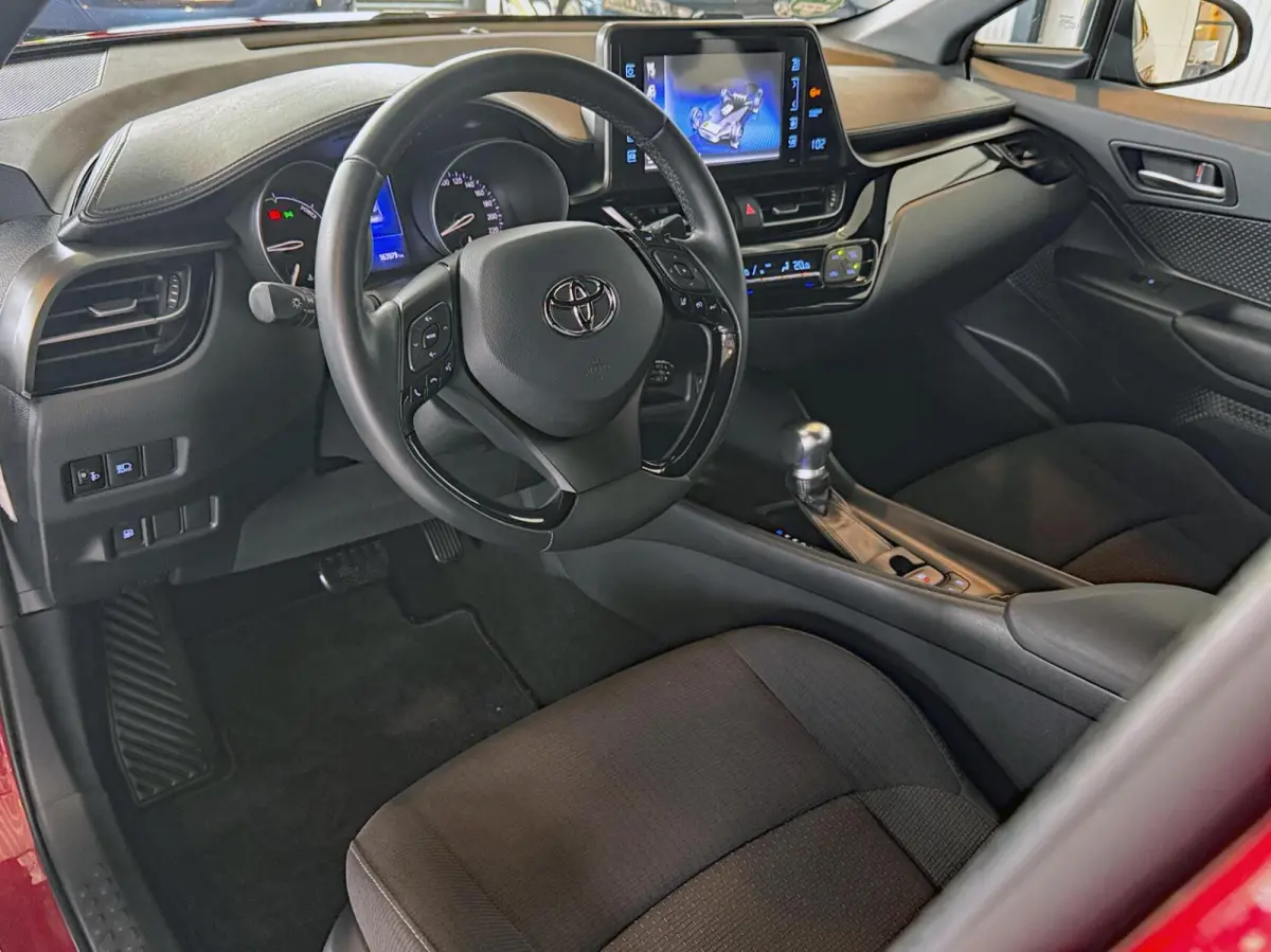 1.8 Hybrid Active|Camera|Apple&Android CarPlay|