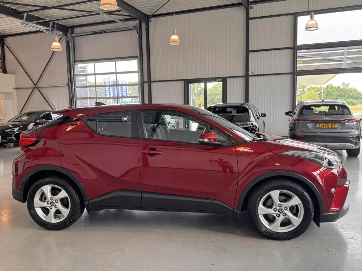 1.8 Hybrid Active|Camera|Apple&Android CarPlay|
