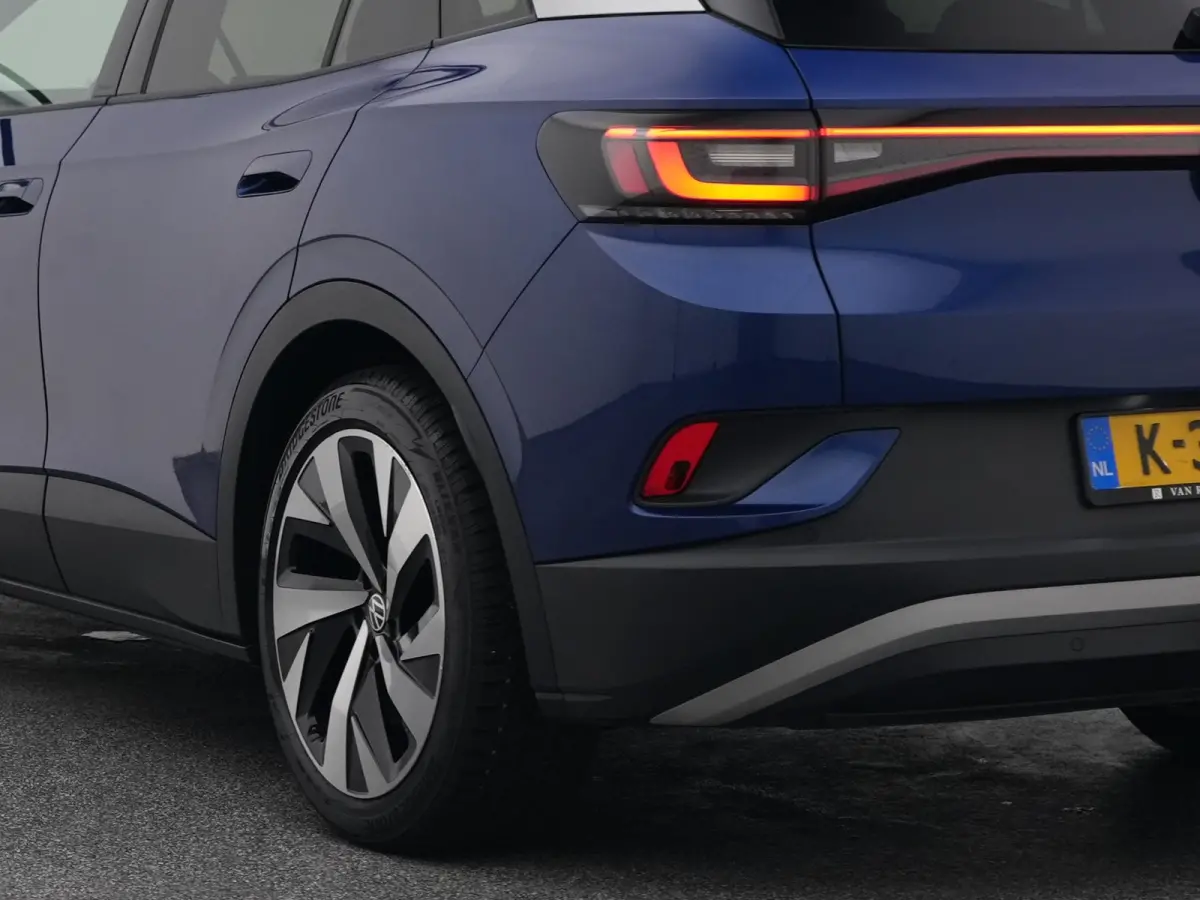 First 77 kWh | CAMERA | ADAPTIVE | STOEL- EN STUURVERW.