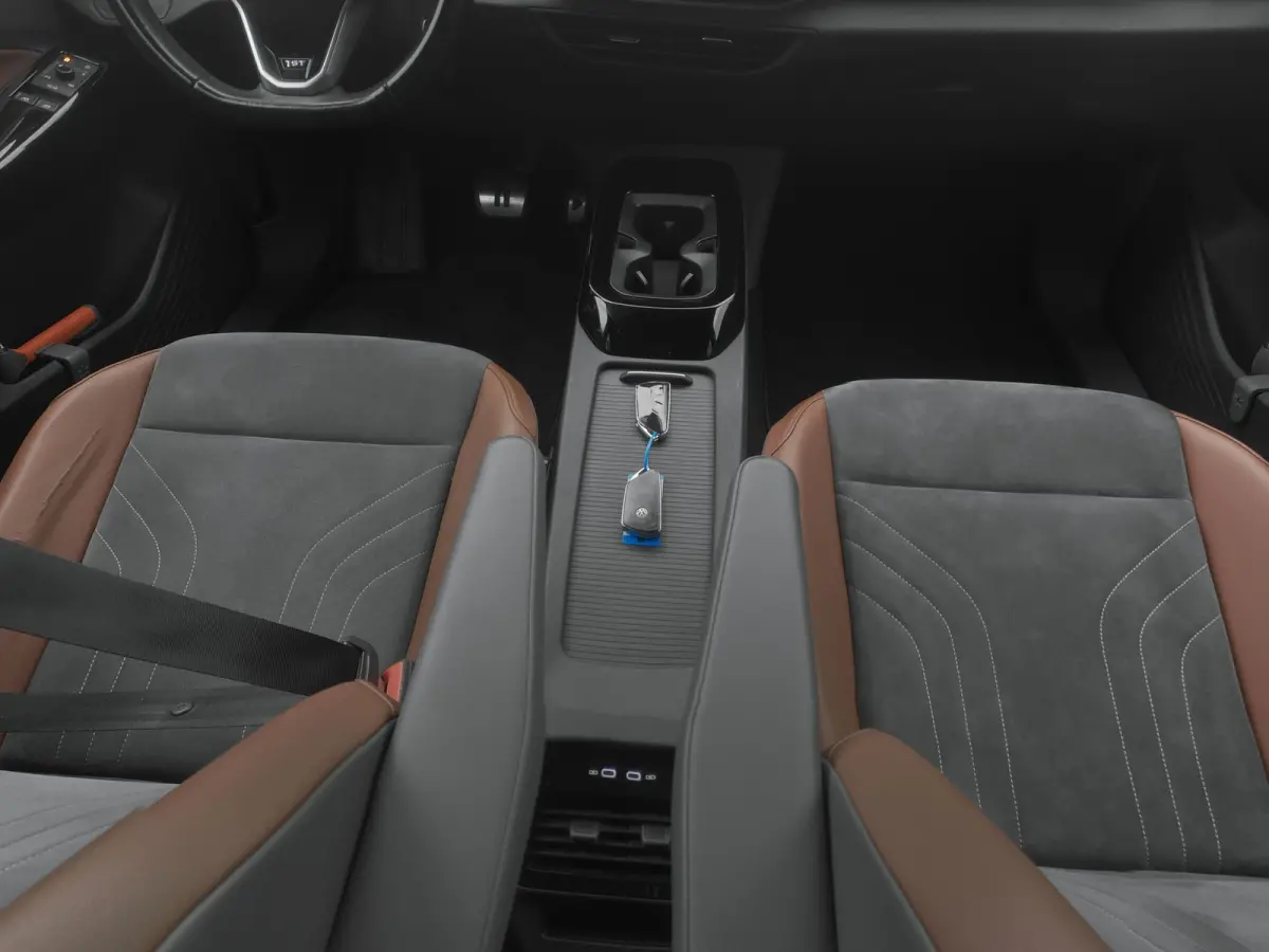 First 77 kWh | CAMERA | ADAPTIVE | STOEL- EN STUURVERW.