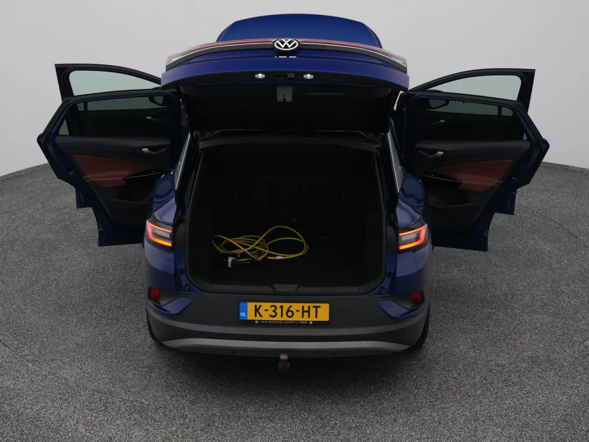 First 77 kWh | CAMERA | ADAPTIVE | STOEL- EN STUURVERW.