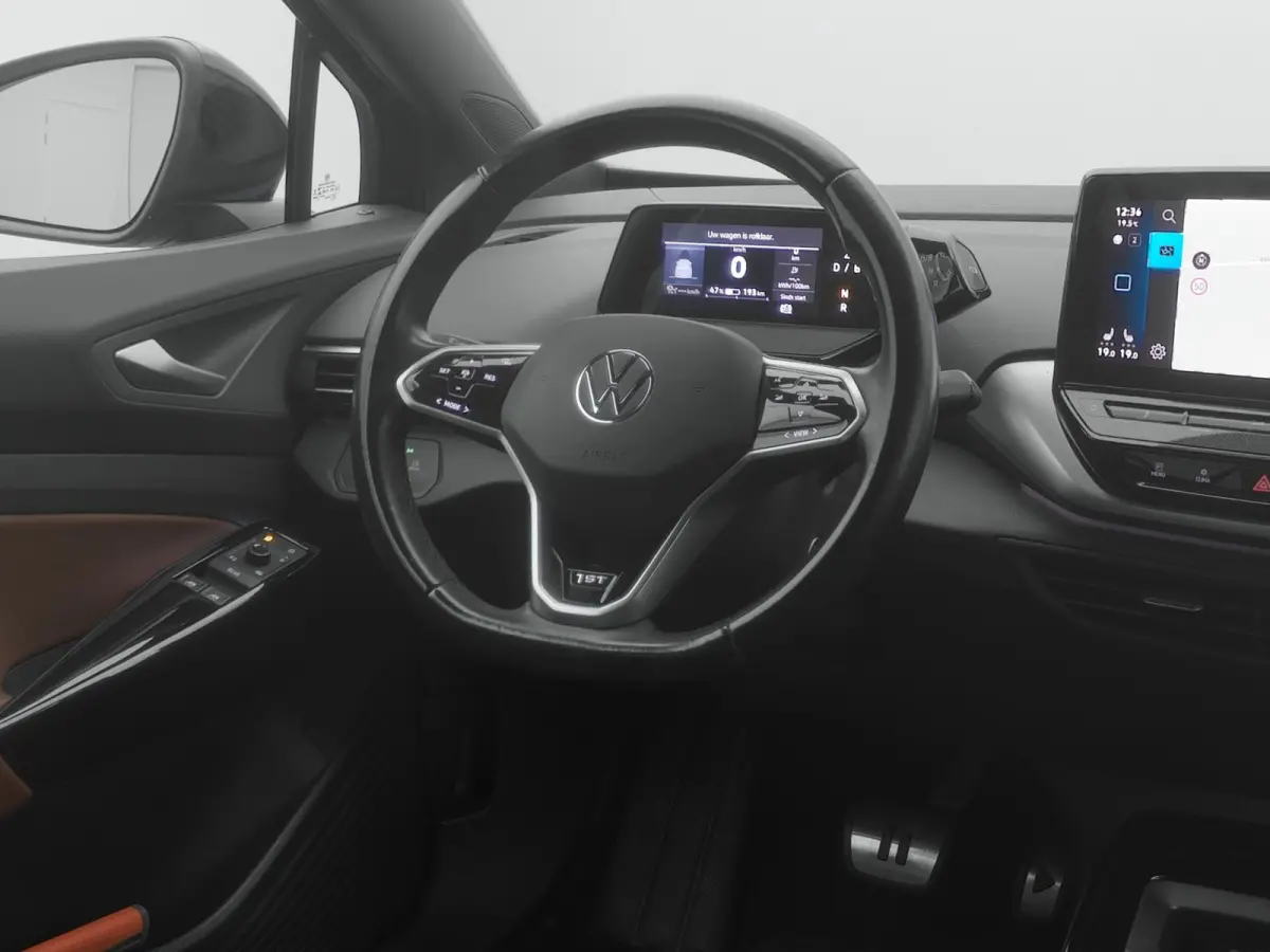 First 77 kWh | CAMERA | ADAPTIVE | STOEL- EN STUURVERW.