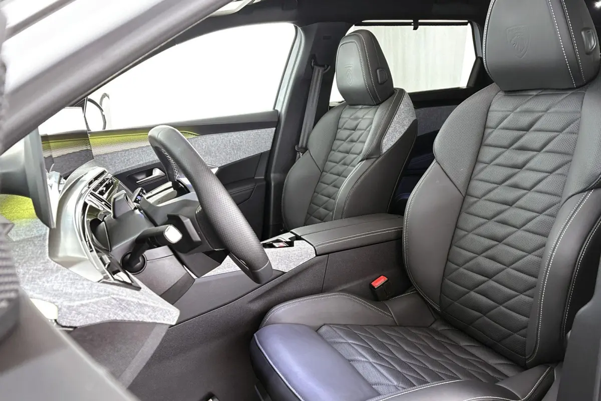 1.6 Plug-in Hybrid 195 GT Exclusive 7p Panoramadak Leder 360 Camera