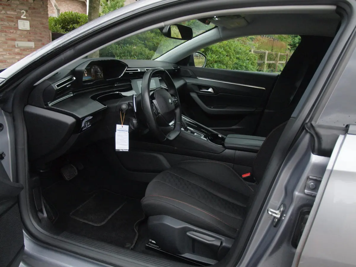 1.2 PureTech Active Pack Business | Camera | Apple Carplay | Cruise Control | Automaat | NL-Auto |