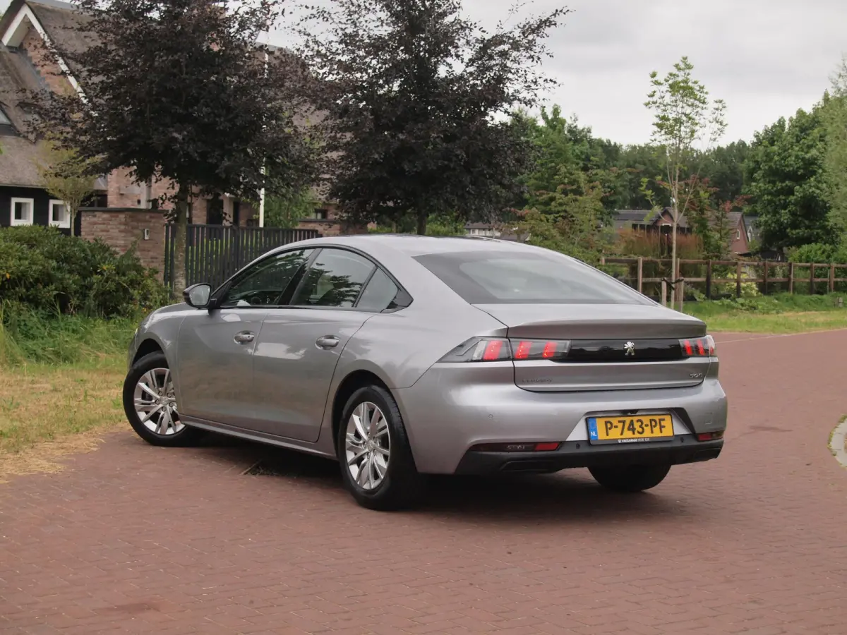 1.2 PureTech Active Pack Business | Camera | Apple Carplay | Cruise Control | Automaat | NL-Auto |