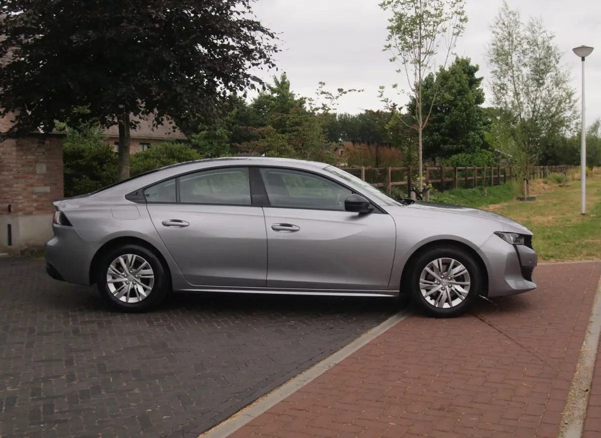 1.2 PureTech Active Pack Business | Camera | Apple Carplay | Cruise Control | Automaat | NL-Auto |