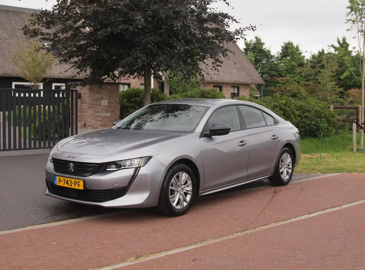 1.2 PureTech Active Pack Business | Camera | Apple Carplay | Cruise Control | Automaat | NL-Auto |