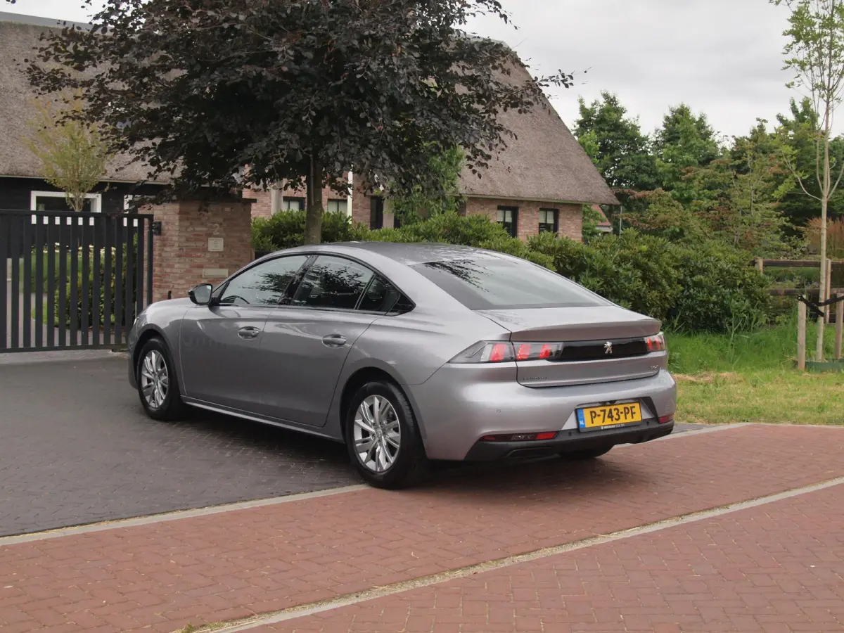 1.2 PureTech Active Pack Business | Camera | Apple Carplay | Cruise Control | Automaat | NL-Auto |