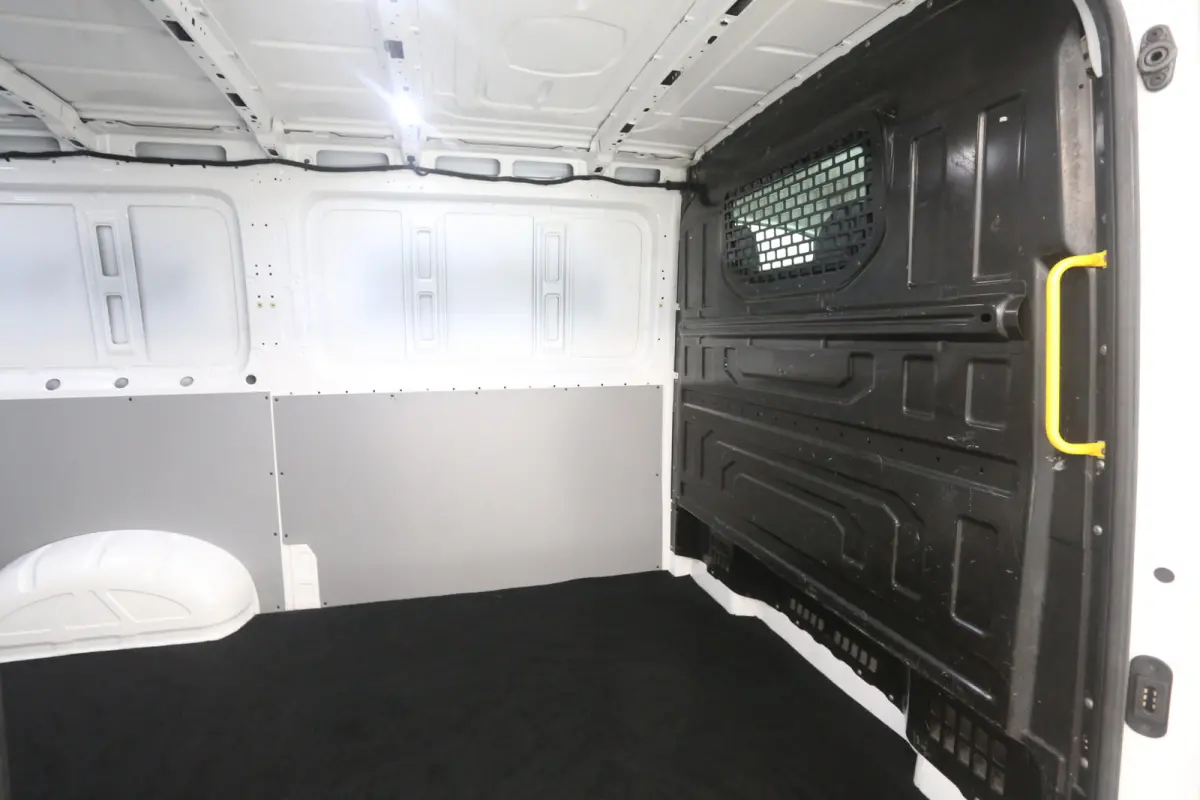 2.0 TDI L3H2 140PK | Airco | 3 Zits | Carplay | Trekhaak