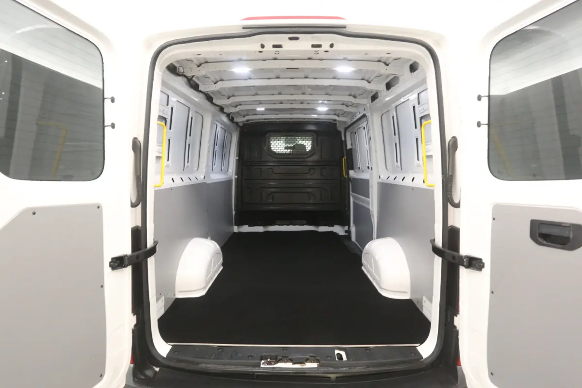 2.0 TDI L3H2 140PK | Airco | 3 Zits | Carplay | Trekhaak