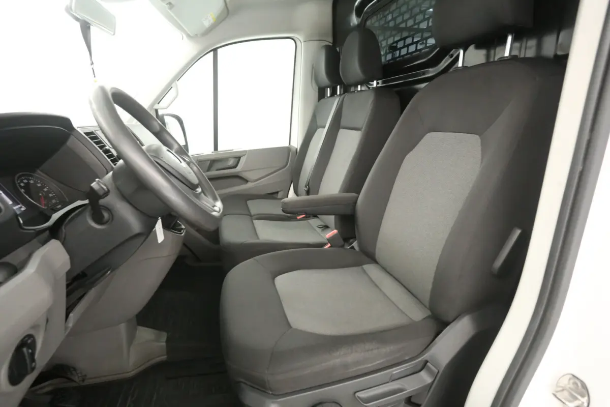 2.0 TDI L3H2 140PK | Airco | 3 Zits | Carplay | Trekhaak