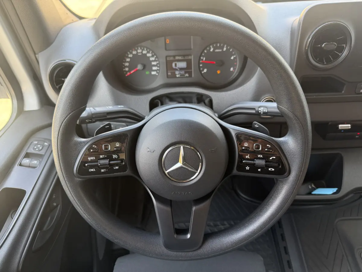 317 1.9 CDI Automaat Bakwagen Laadklep Cruise Control Climate Control Meubelbak Koffer