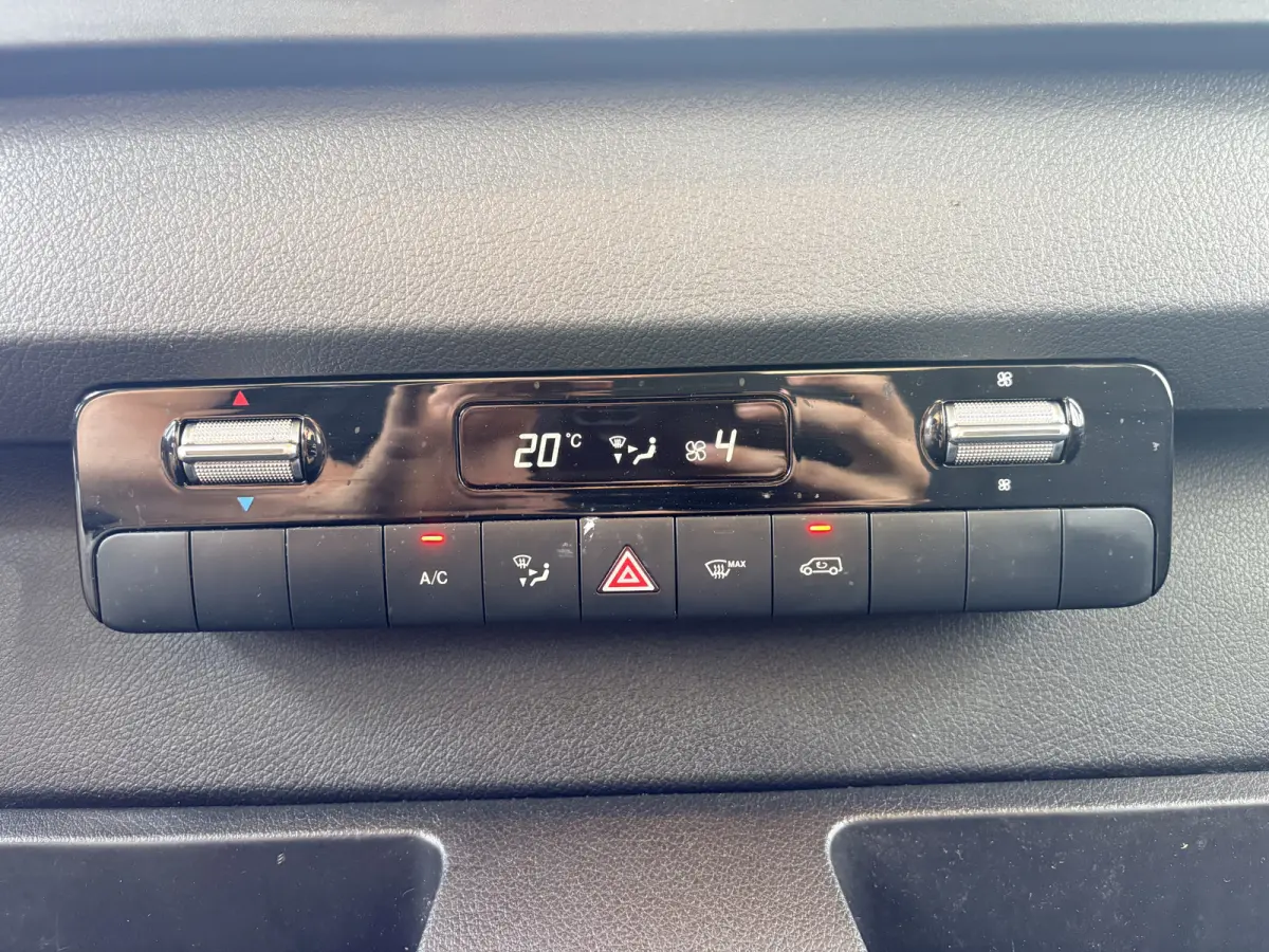 317 1.9 CDI Automaat Bakwagen Laadklep Cruise Control Climate Control Meubelbak Koffer