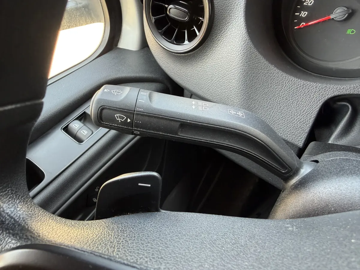 317 1.9 CDI Automaat Bakwagen Laadklep Cruise Control Climate Control Meubelbak Koffer