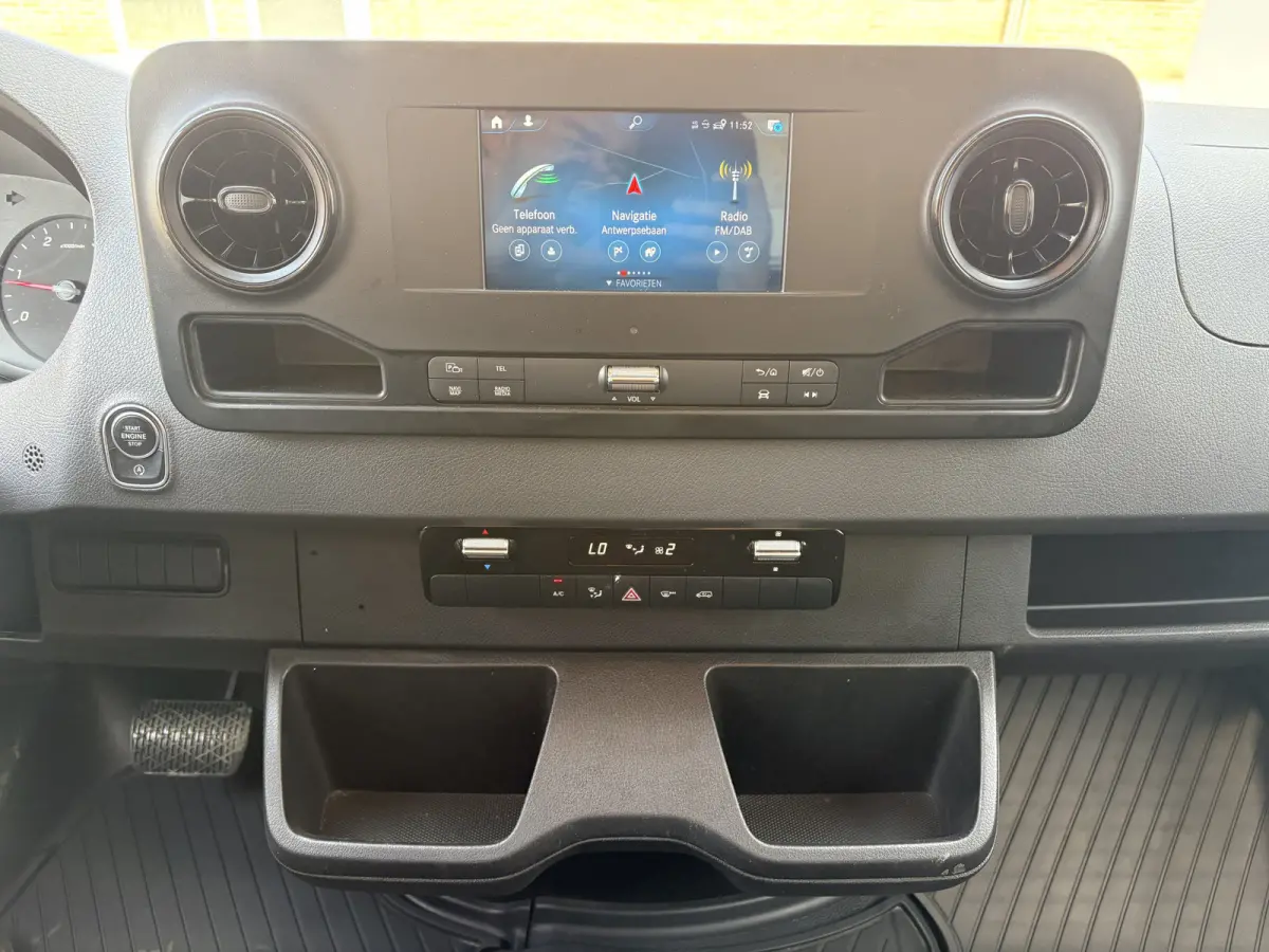 317 1.9 CDI Automaat Bakwagen Laadklep Cruise Control Climate Control Meubelbak Koffer