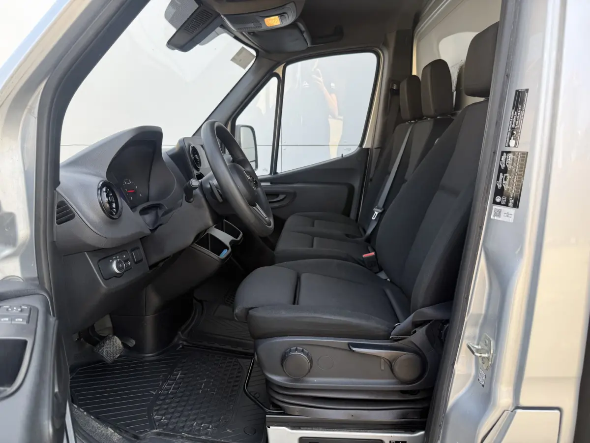 317 1.9 CDI Automaat Bakwagen Laadklep Cruise Control Climate Control Meubelbak Koffer