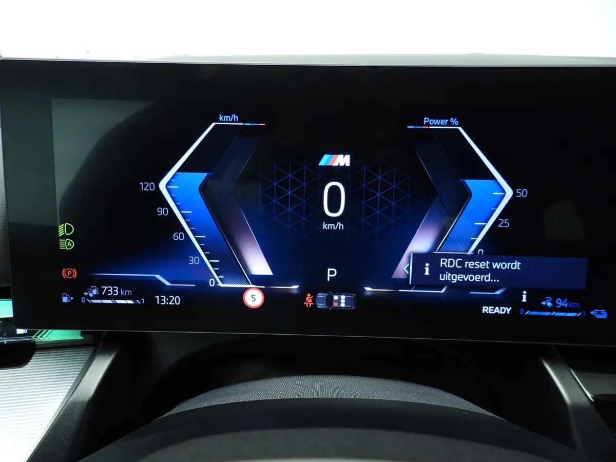 530e | M-Sportpakket | Individual uitv. | LED | HUD | Active Cruise | Sportstoelen | Stoelverwarming | DAB | Harman-kardon sound | Alu 20 inch