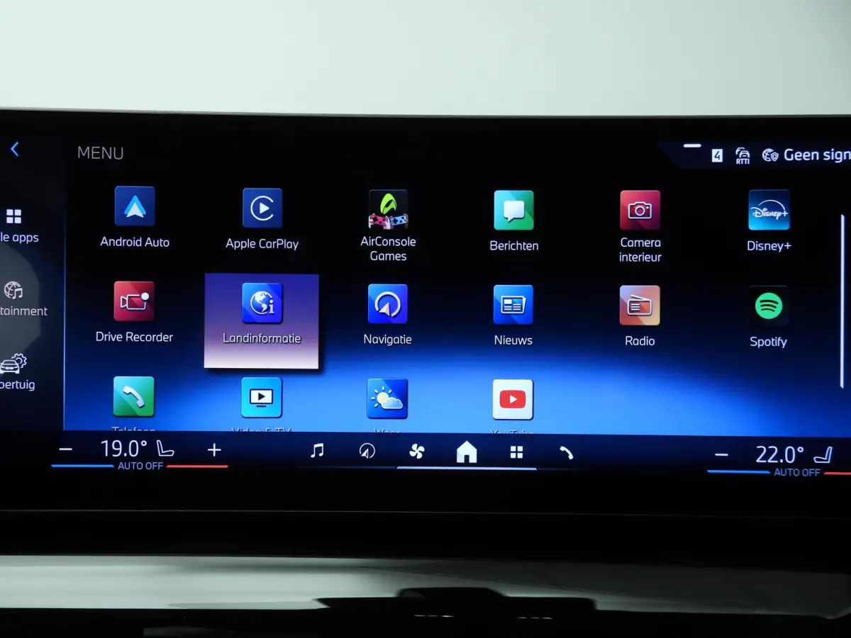 530e | M-Sportpakket | Individual uitv. | LED | HUD | Active Cruise | Sportstoelen | Stoelverwarming | DAB | Harman-kardon sound | Alu 20 inch