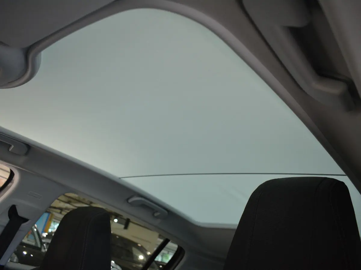 1.2 PureTech Allure | 130pk | Panoramadak | Trekhaak | Climate Control | Parkeersensoren |