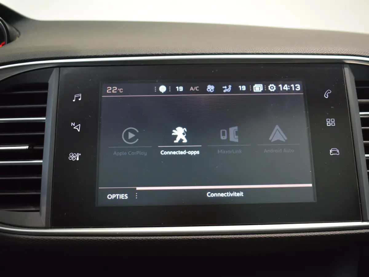 1.2 PureTech Allure | 130pk | Panoramadak | Trekhaak | Climate Control | Parkeersensoren |
