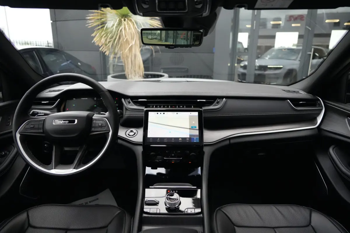 2.0 Limited 4xe | 381PK | Maxton | Pano | 20" | Keyless | Massage | Ventilatie | Leder | Jeep Grand Cherokee 2.0 Limited 4xe 381 PK Plug-in Hybrid met 2.0 viercilinder, panoramadak, 20-inch 