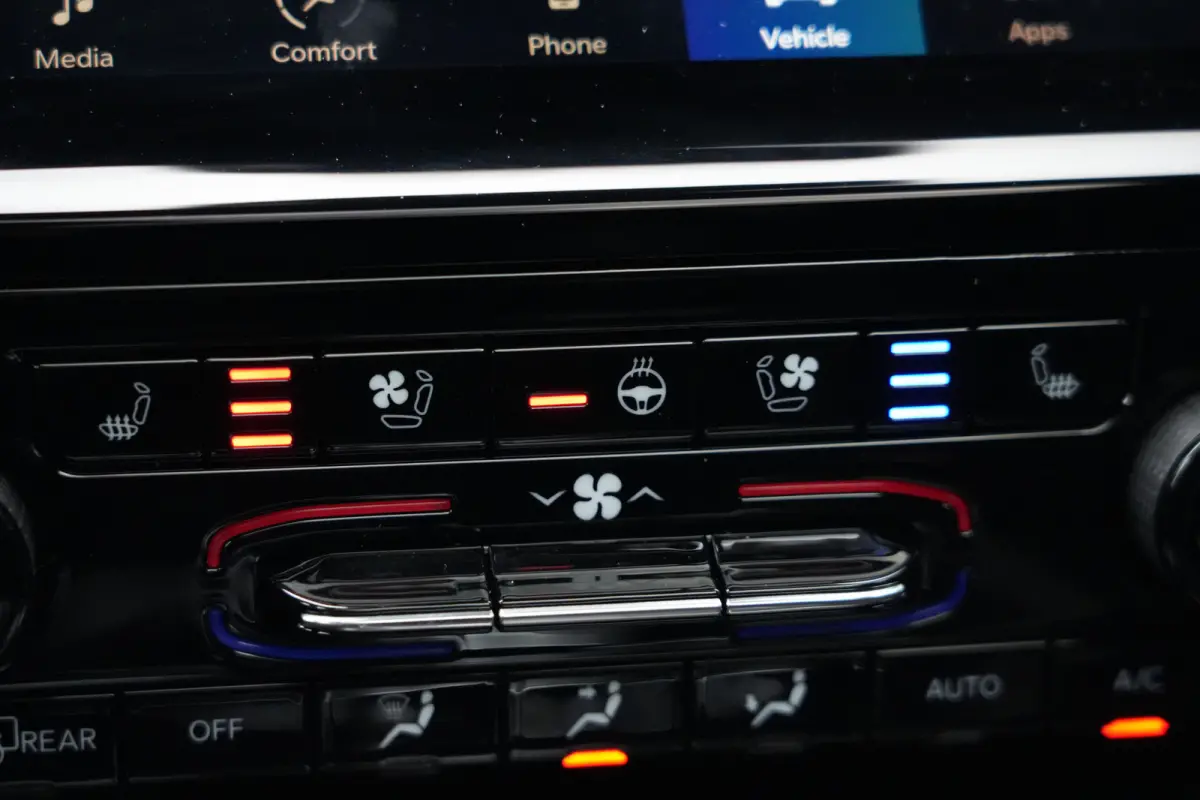 2.0 Limited 4xe | 381PK | Maxton | Pano | 20" | Keyless | Massage | Ventilatie | Leder | Jeep Grand Cherokee 2.0 Limited 4xe 381 PK Plug-in Hybrid met 2.0 viercilinder, panoramadak, 20-inch 
