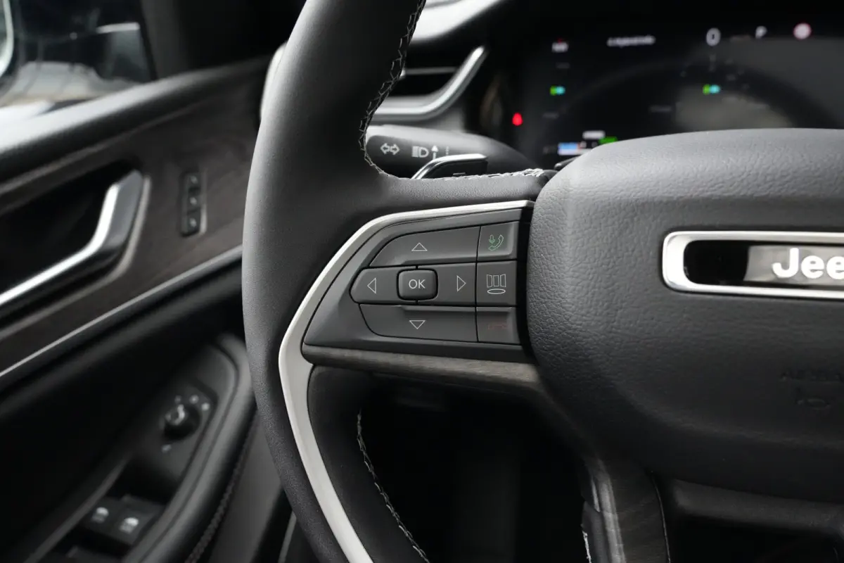 2.0 Limited 4xe | 381PK | Maxton | Pano | 20" | Keyless | Massage | Ventilatie | Leder | Jeep Grand Cherokee 2.0 Limited 4xe 381 PK Plug-in Hybrid met 2.0 viercilinder, panoramadak, 20-inch 