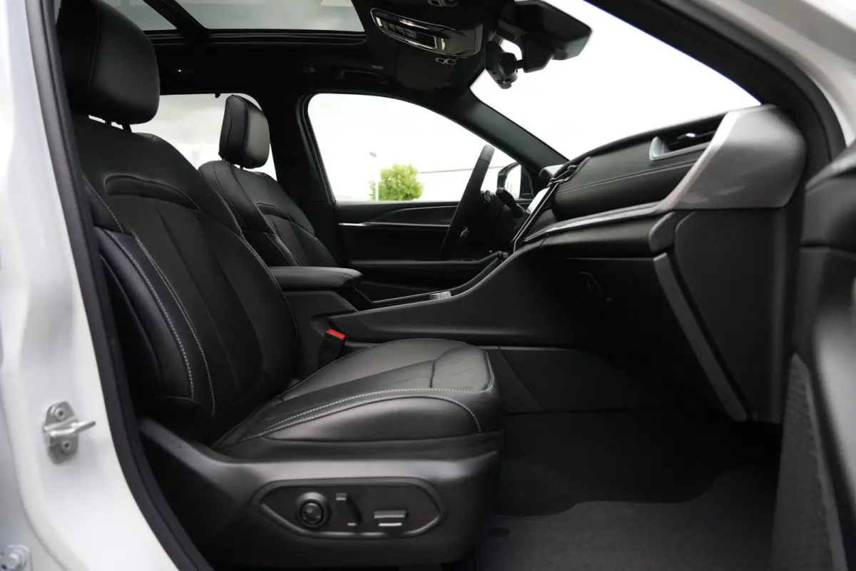 2.0 Limited 4xe | 381PK | Maxton | Pano | 20" | Keyless | Massage | Ventilatie | Leder | Jeep Grand Cherokee 2.0 Limited 4xe 381 PK Plug-in Hybrid met 2.0 viercilinder, panoramadak, 20-inch 