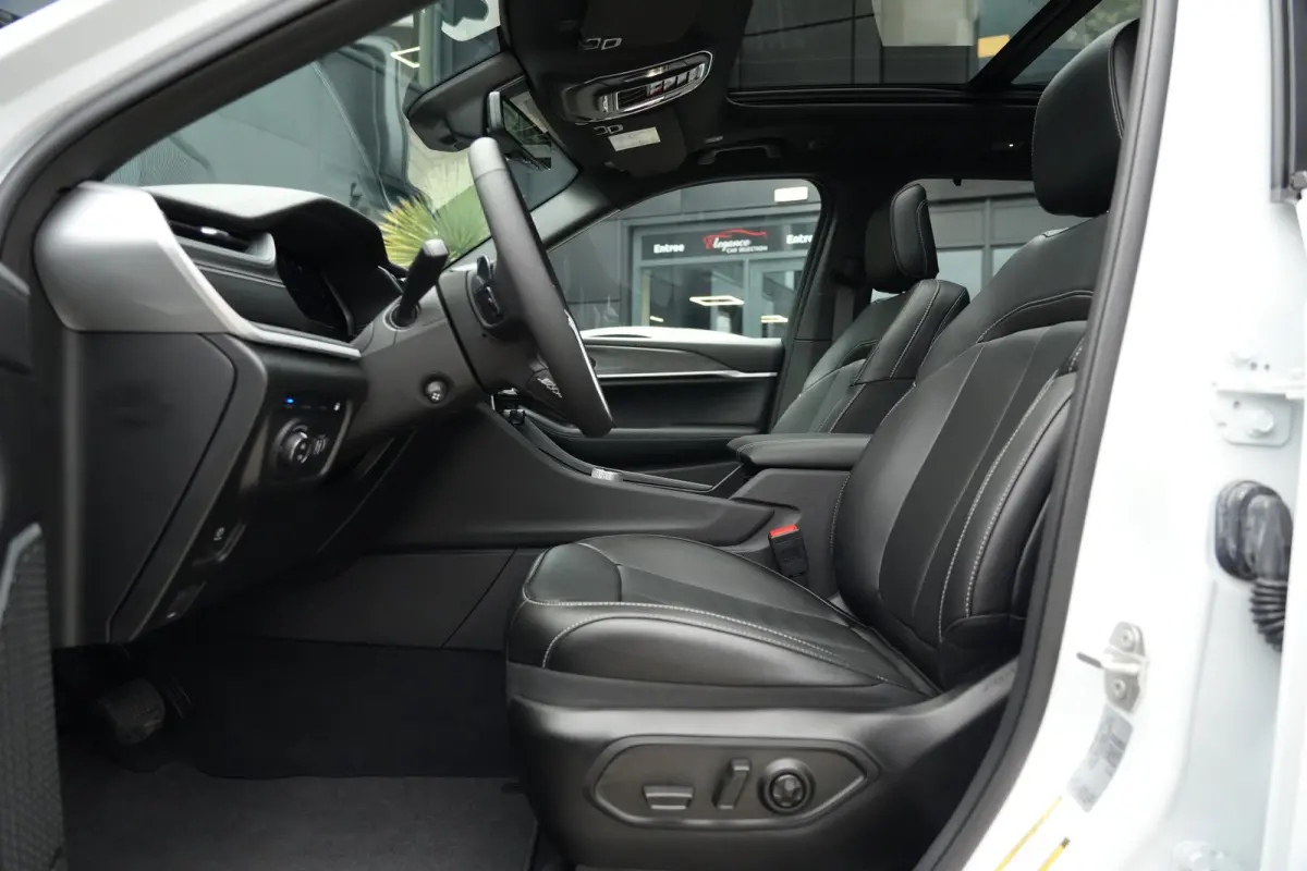 2.0 Limited 4xe | 381PK | Maxton | Pano | 20" | Keyless | Massage | Ventilatie | Leder | Jeep Grand Cherokee 2.0 Limited 4xe 381 PK Plug-in Hybrid met 2.0 viercilinder, panoramadak, 20-inch 