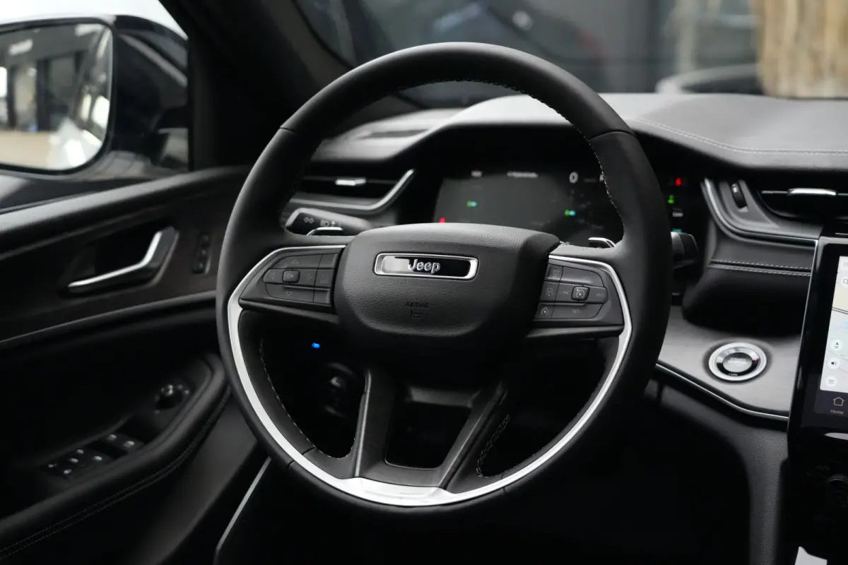 2.0 Limited 4xe | 381PK | Maxton | Pano | 20" | Keyless | Massage | Ventilatie | Leder | Jeep Grand Cherokee 2.0 Limited 4xe 381 PK Plug-in Hybrid met 2.0 viercilinder, panoramadak, 20-inch 