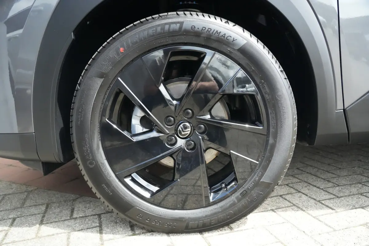 1.2 Hybrid 145 Max 145pk Navigatie/360camera/Stoelverwarming