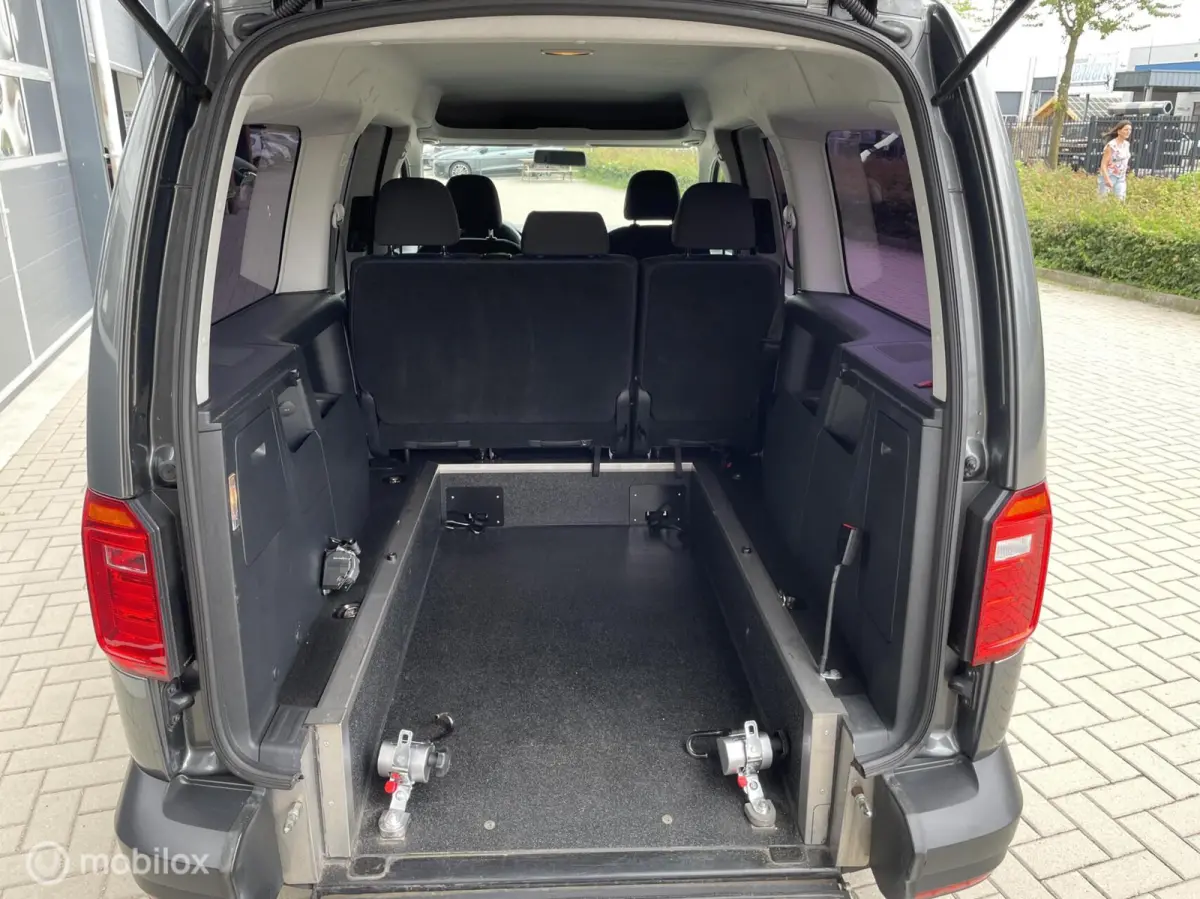Maxi 1.0 TSI Trendline rolstoelauto 5+1