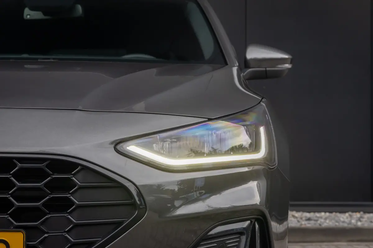 1.0 EcoBoost Hybrid ST Line | 155pk | Automaat | Winter-pack | LED-verlichting | Privacy-glass | Apple carlay / Andriod auto